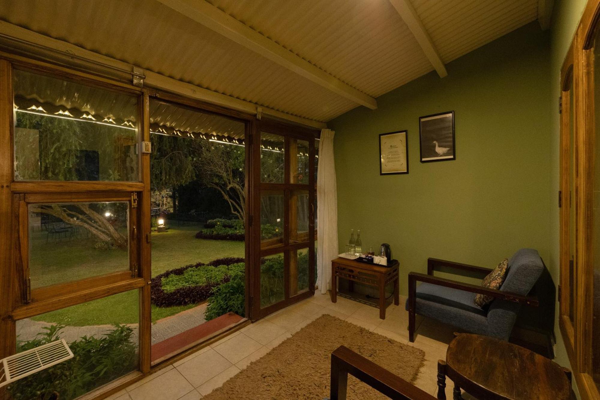 Sherlock Ooty Exteriör bild