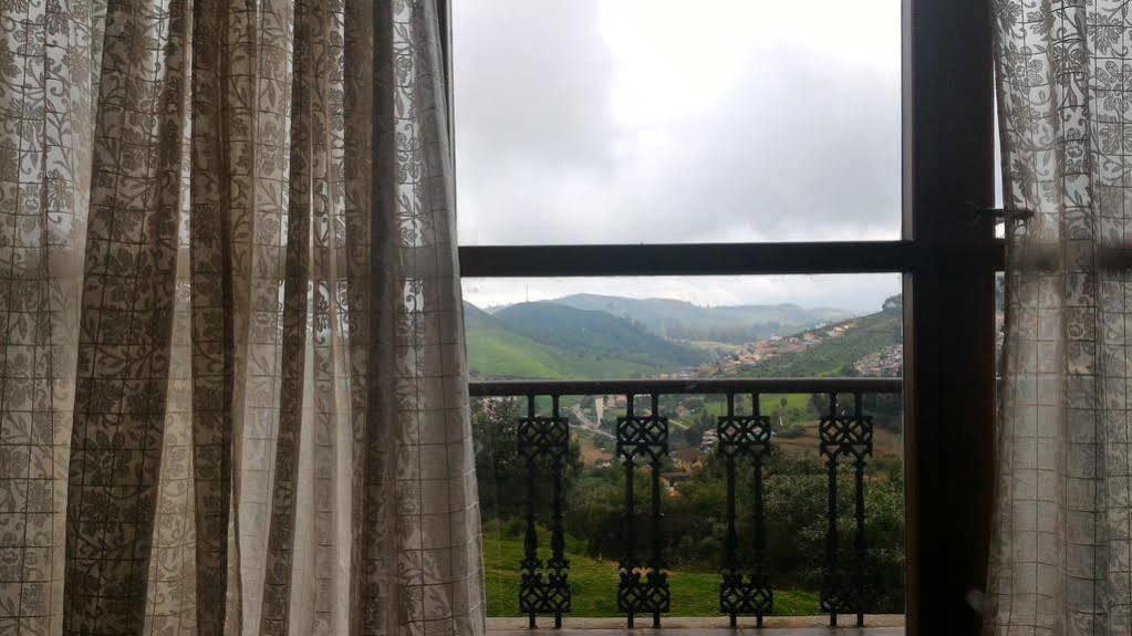 Sherlock Ooty Exteriör bild
